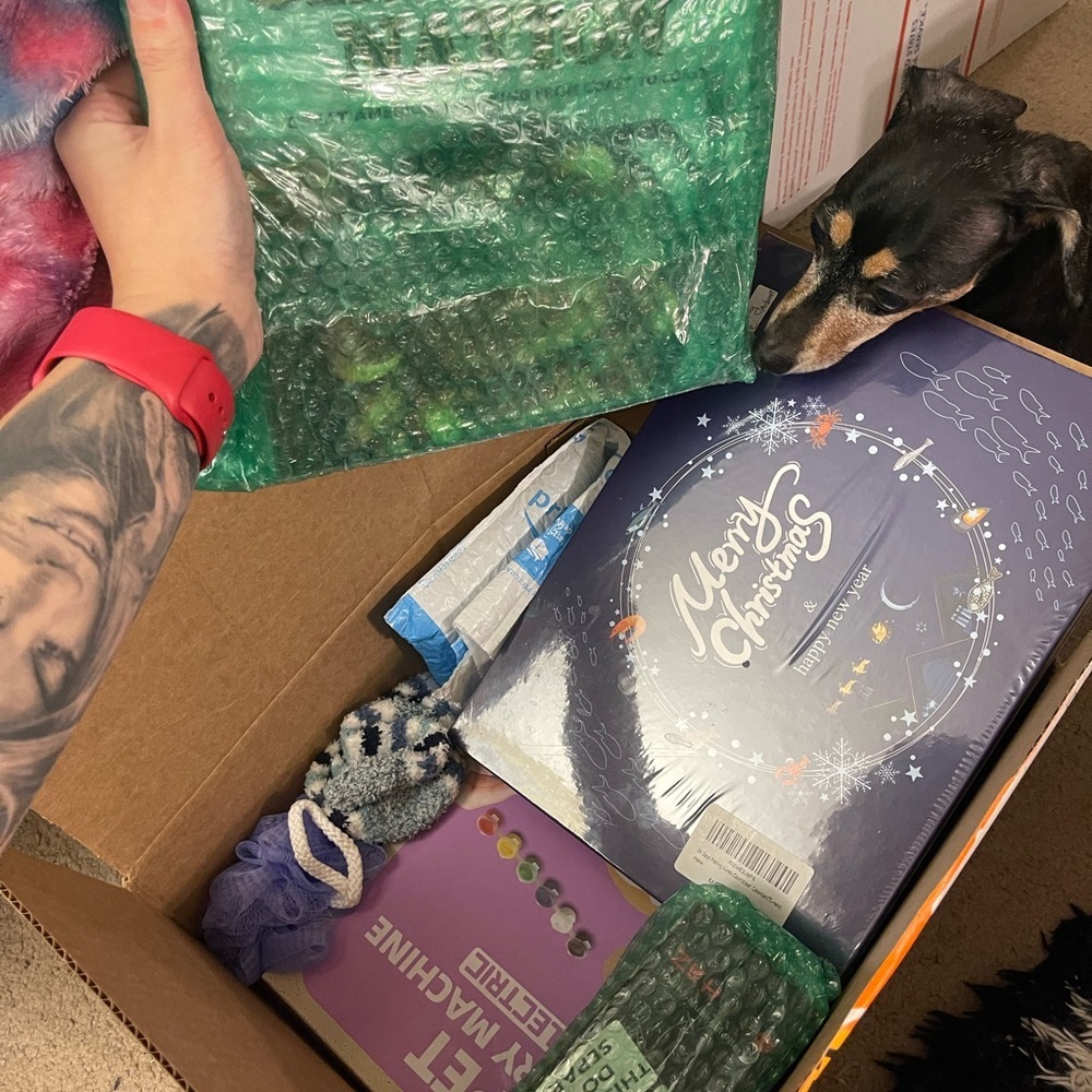 LARGE Amazon MYSTERY Box, Brand New 📦 🔥 NO JUNK, NO Returns, 5 ⭐️ rating!​​​​ - Picture 11 of 16